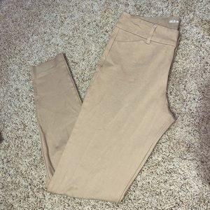 Size 4 Old Navy khaki pixie cut pants